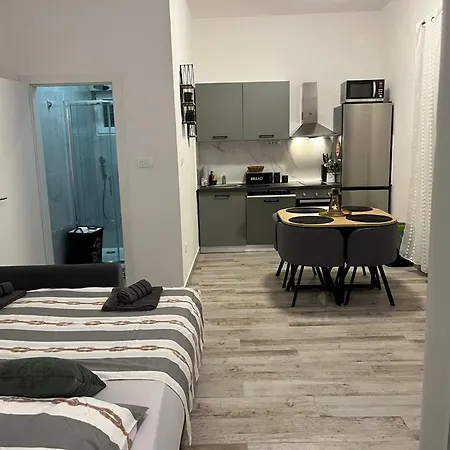 Апартаменти By The Sea Slatine, Ciovo - 9433 Трогір