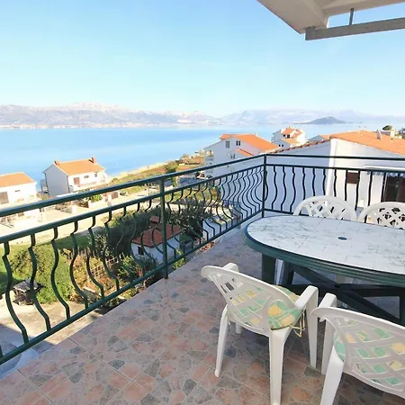 Apartamento By The Sea Slatine, Ciovo - 9433